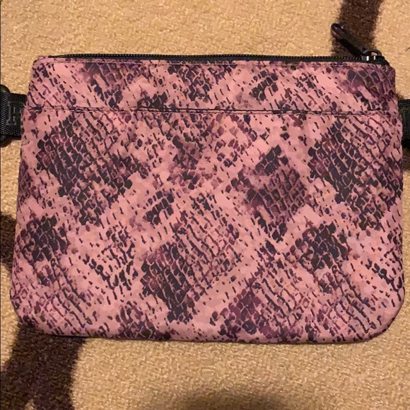 🆕 PINK crossbody - Picture 3 of 3